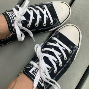 Women’s Size 8 Converse All-Star low profile